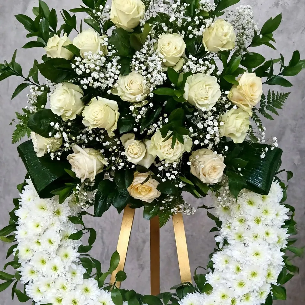 Corona de un cabezal, rosas, aro de clavel o crisantemo